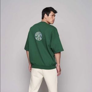 Golds gym sweater